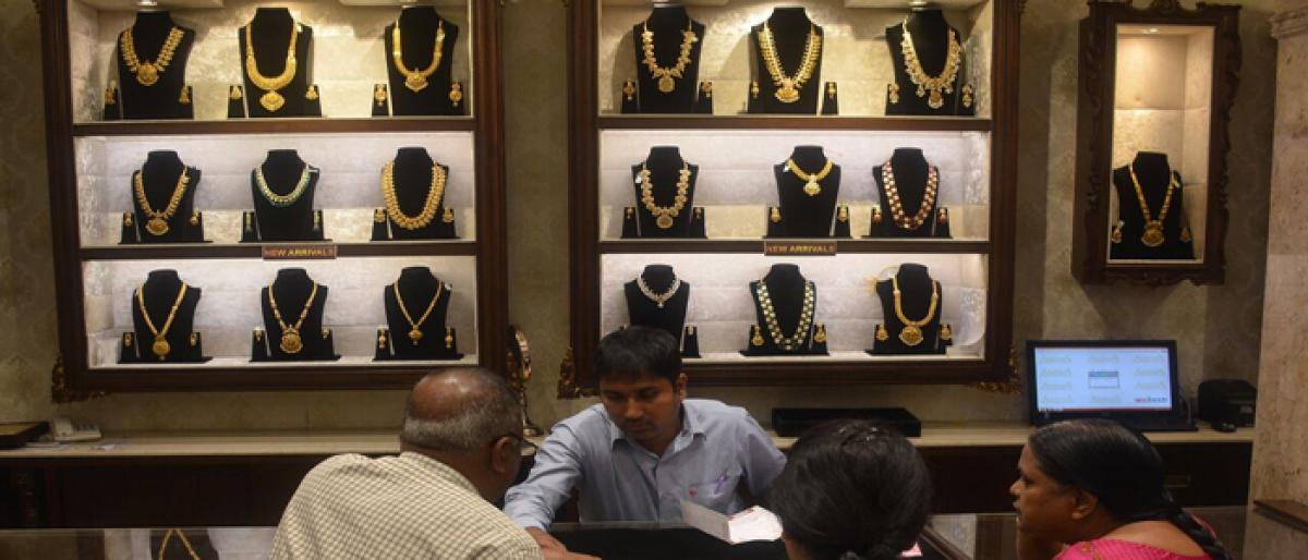 Gold sales lose sheen this Diwali