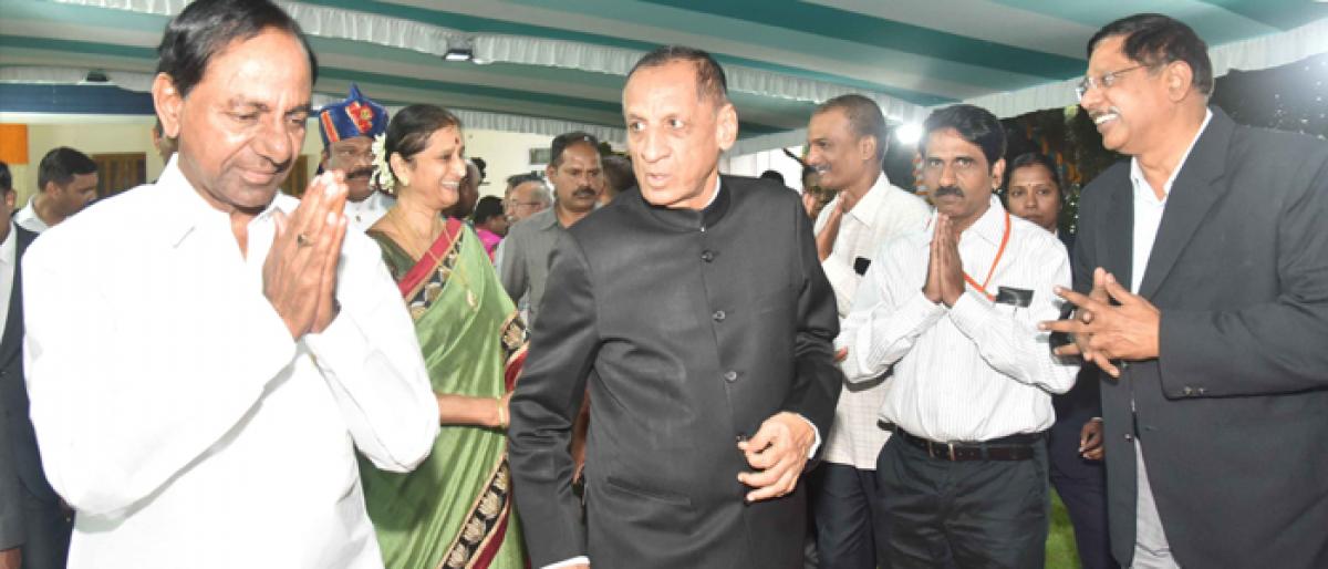 Governor E S L Narasimhan hosts customary At Home