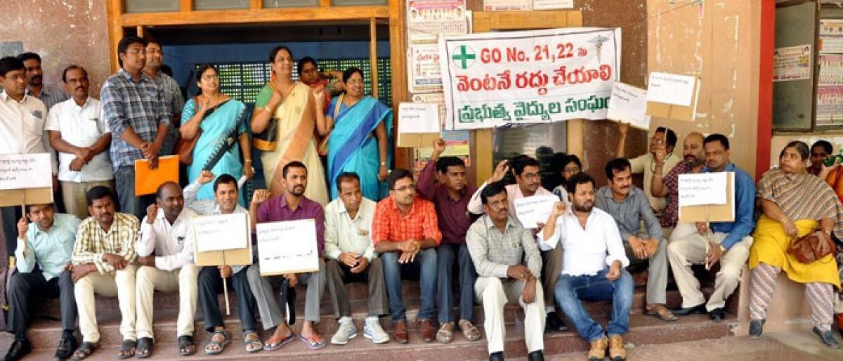 Govt doctors stage protest demonstration