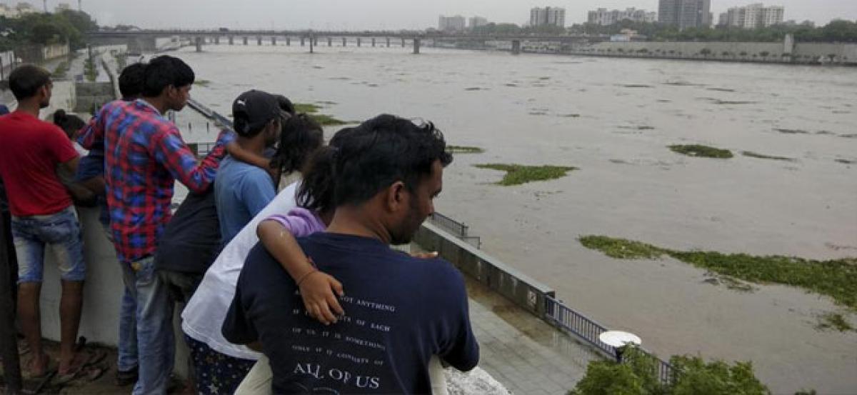 Gujarat teachers told to offer voluntary labour to conserve water resources