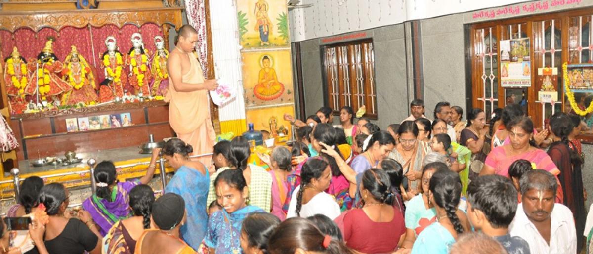 Devotion marks Krishnashtami in Guntur
