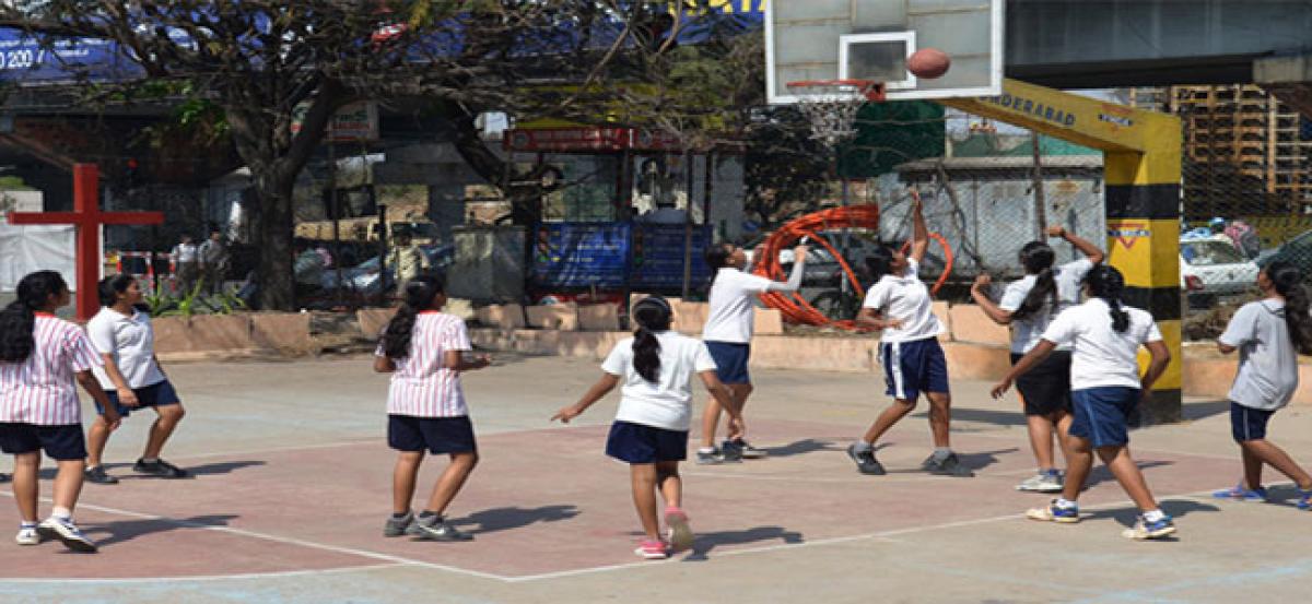 Women’s basketball tournament on March 24, 25