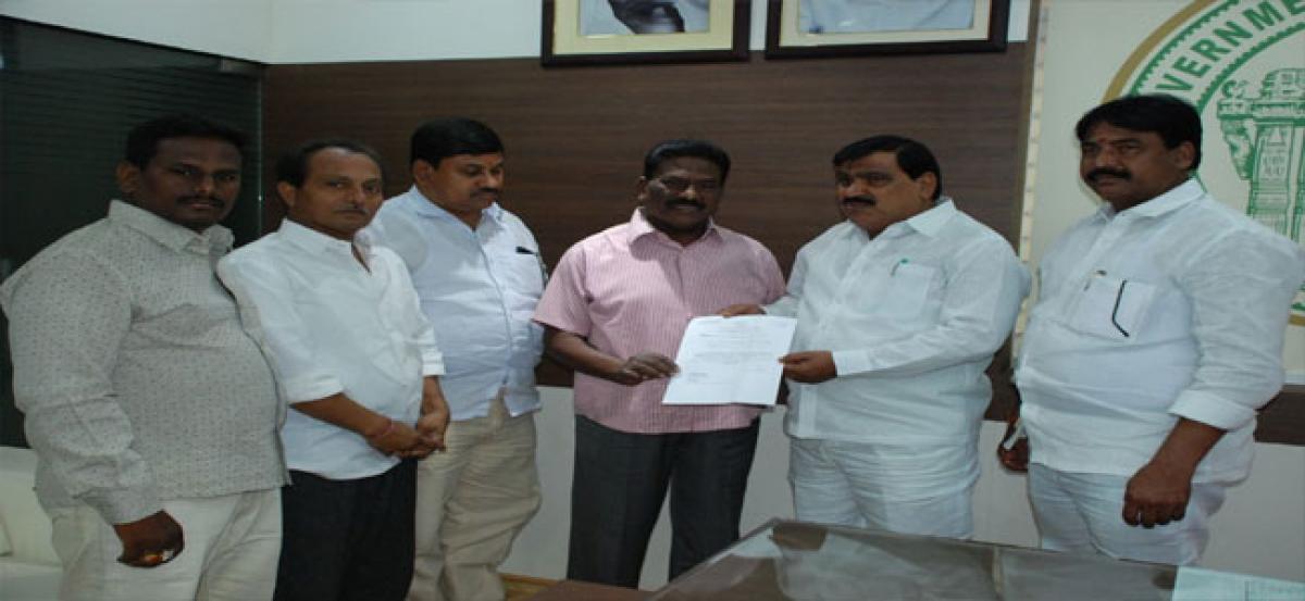 Cong leader gets ` 1 L from CMRF