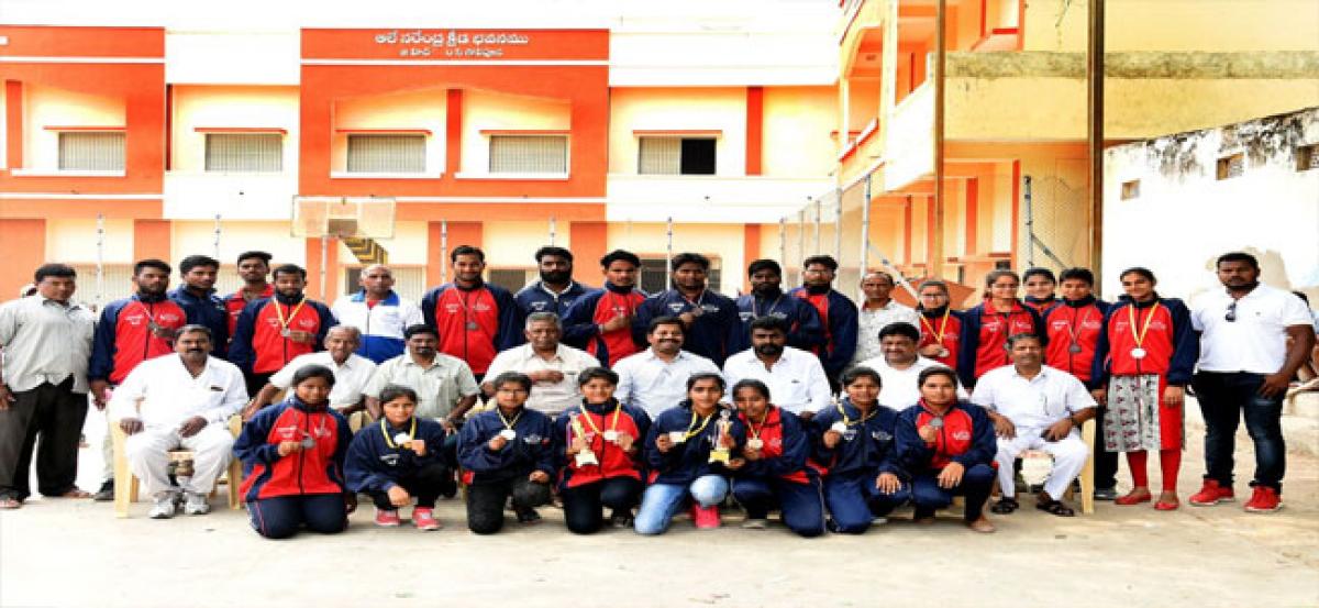 Tug of War teams felicitated