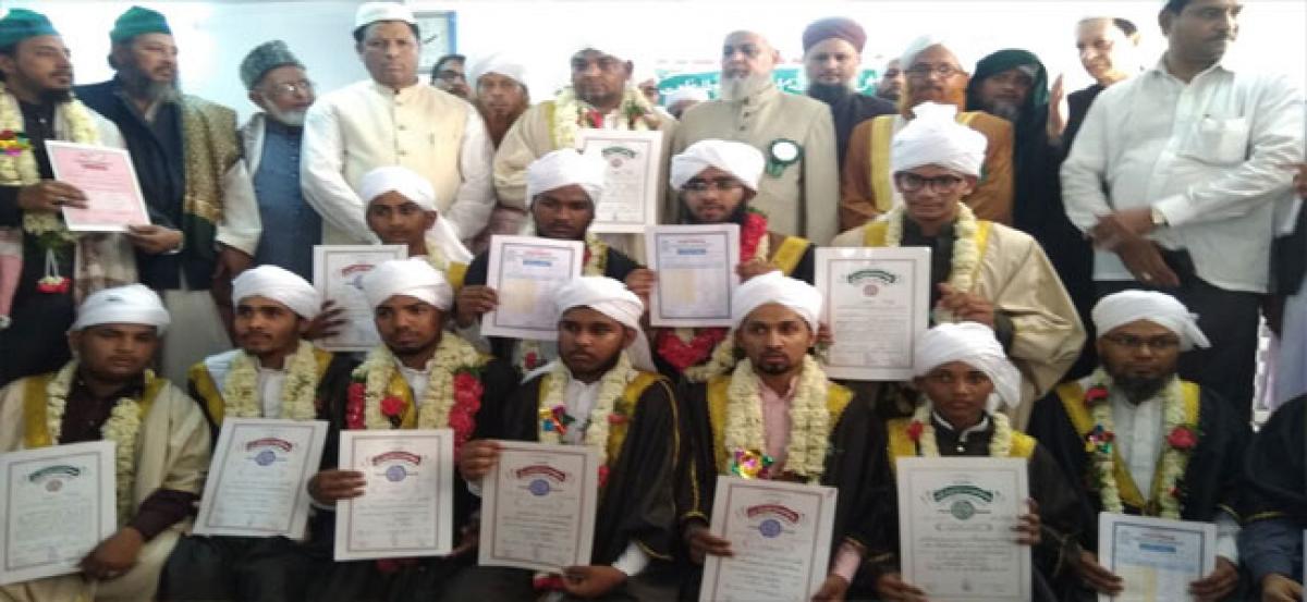 Degrees awarded at Madarsa E Jamaitul Mominath