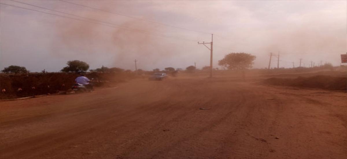 Dust pollution torments inter-state highway users