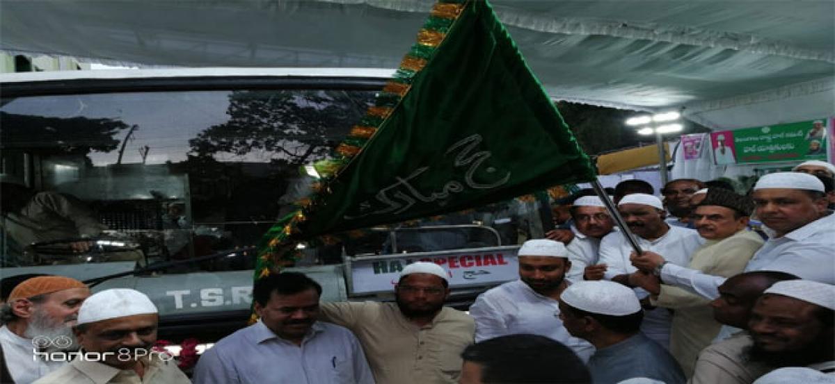 Naini Narsimha Reddy flags off 3rd batch of Haj pilgrims