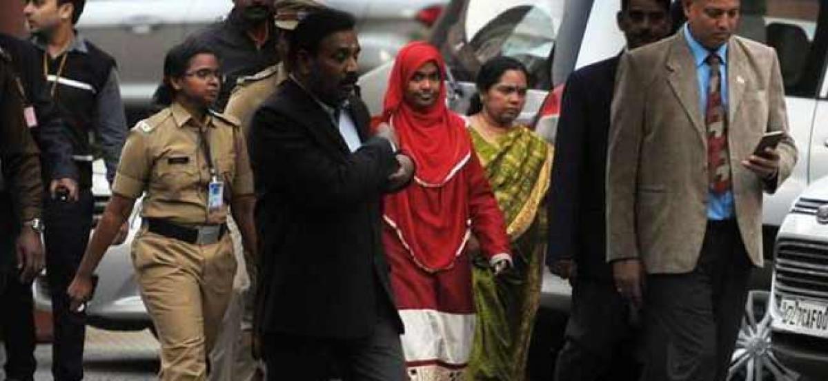 Love Jihad case: Hadiyas father welcomes SC decision allowing her to continue studies
