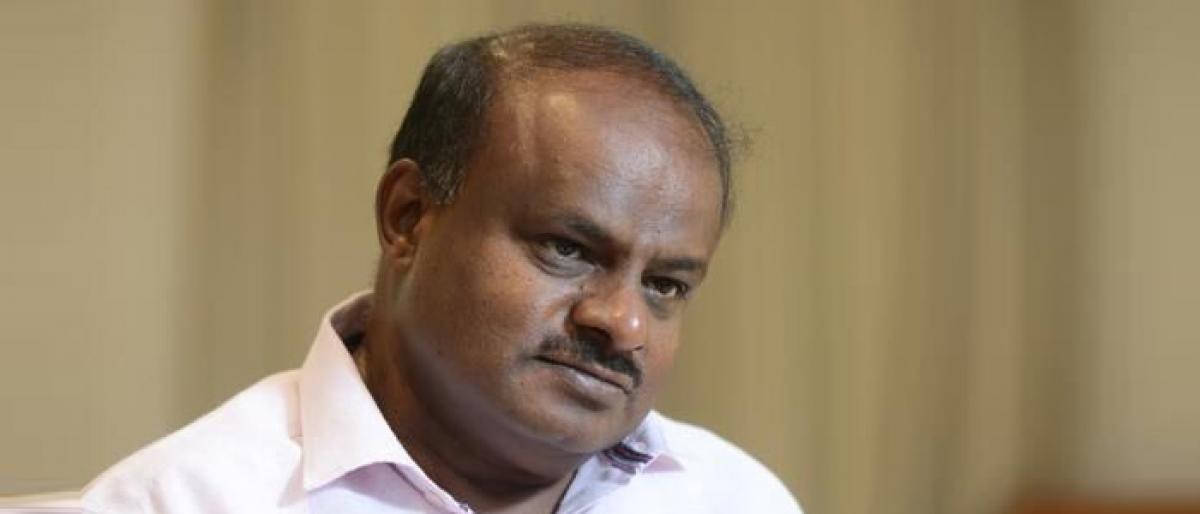 HDK wants Centre to  back farm loan waiver