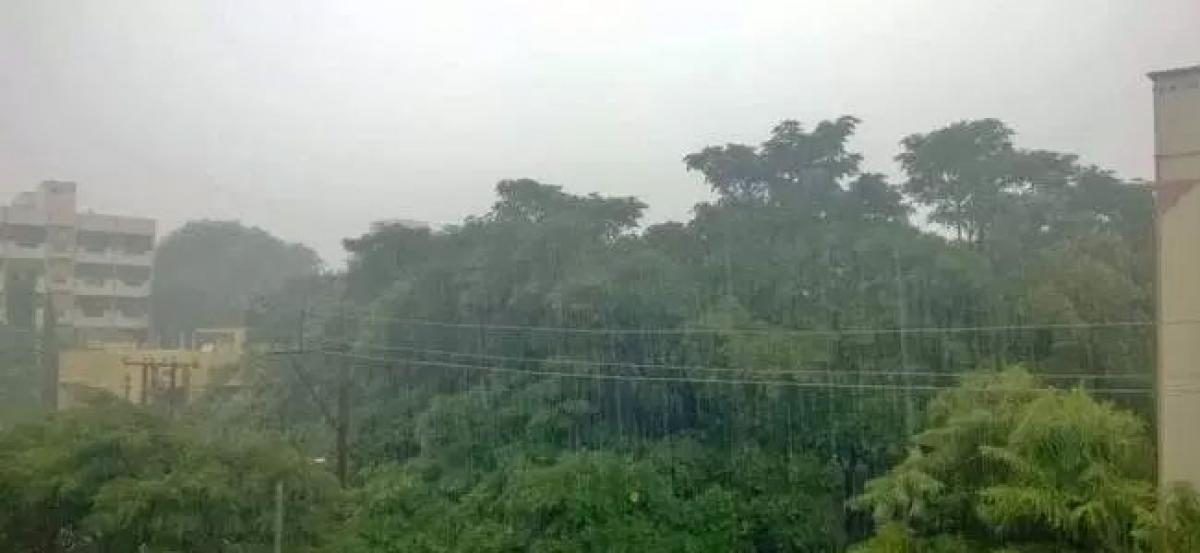 Met Dept issues Thunderstorm Warning for Telangana