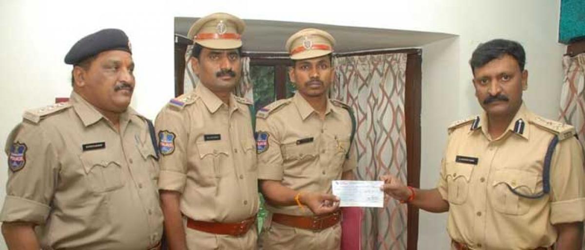 Warangal cops bag Haritha Mitra award