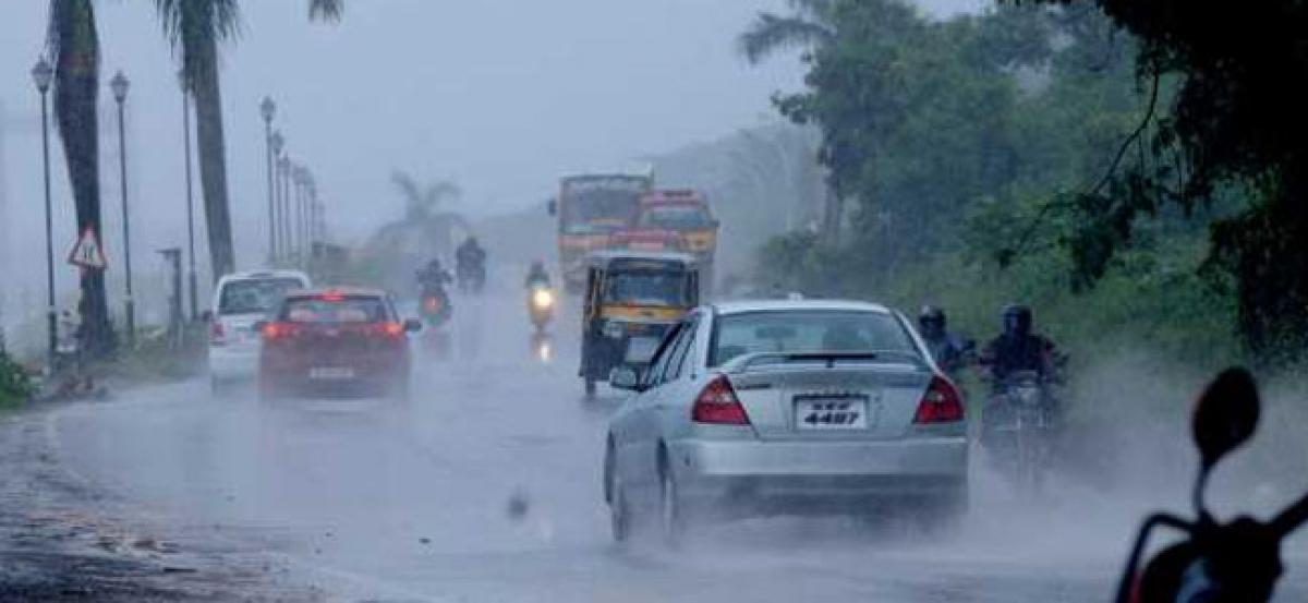 Heavy rains lash parts of city