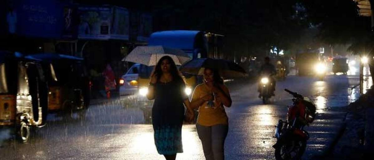 Heavy rain lashes Hyerabad, more forecast