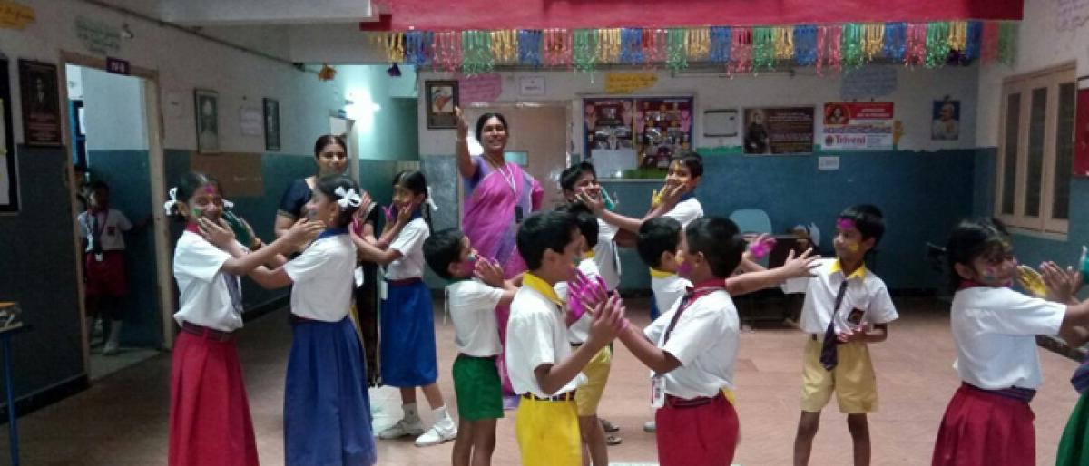 Holi celebrations at Triveni School