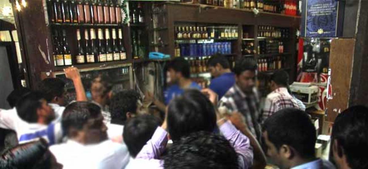 Hyderabad police order closure of wine shops, bars for 3 days