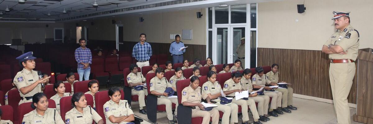 Hyderabad police chief gives pep talk to newly recruited women cops