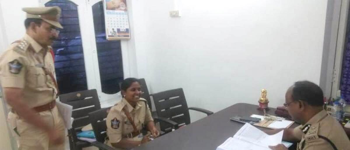 IG KV Gopala Rao inspects Arundalpet police station in Guntur