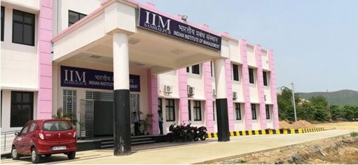 Students leaving IIM-S  over shortage of hostel rooms