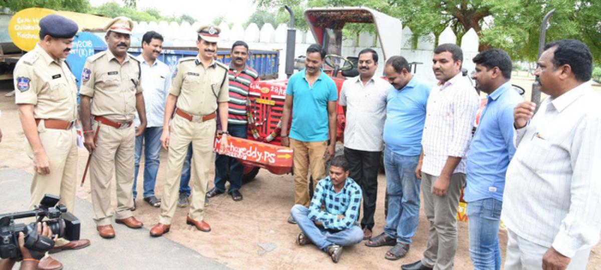 Tractor thief lands in Karimnagar police net