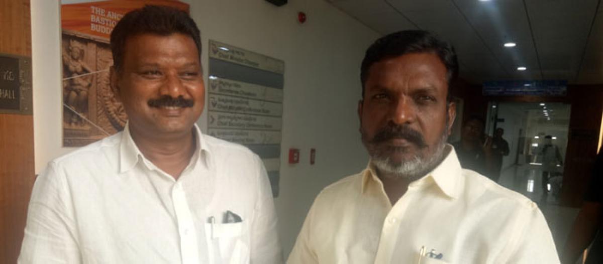 Tamil leader invites Chandrababu Naidu for anti-BJP meet