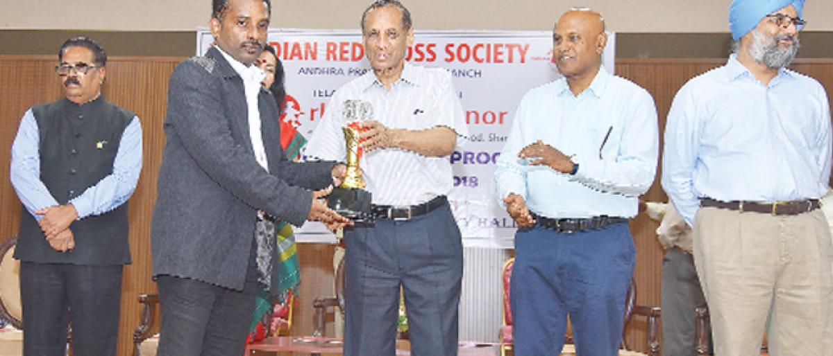 Hans India bags IRCS Award for blood donation initiative
