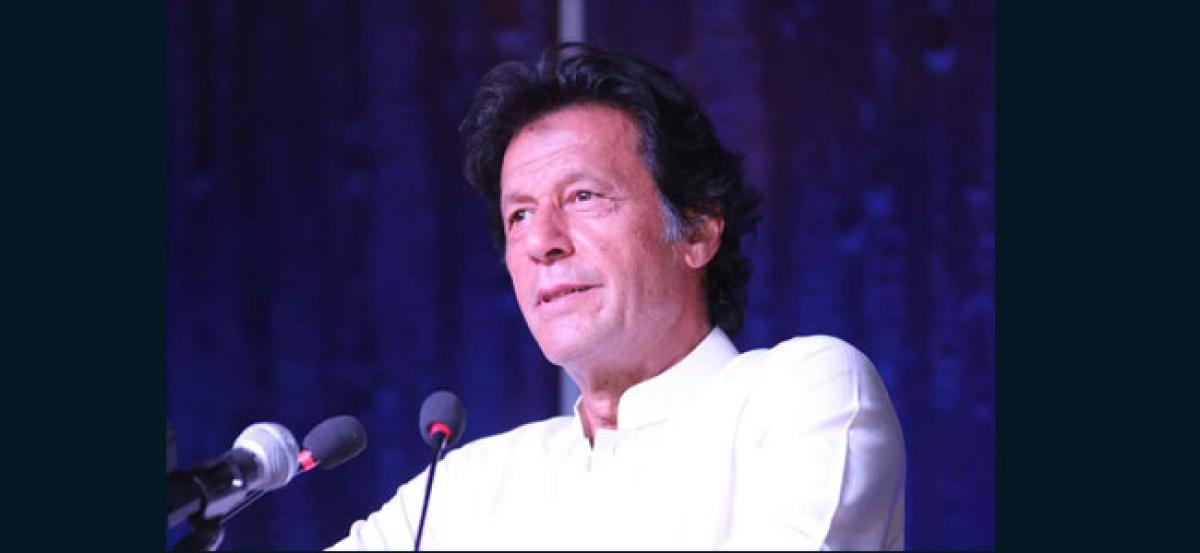 Vote for PTI to change Paks fate: Imran Khan