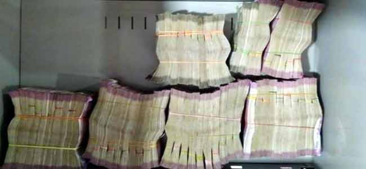 I-T Dept raids Karnataka Minister Shivakumar, recovers Rs 10 cr cash; opposition cries vendetta