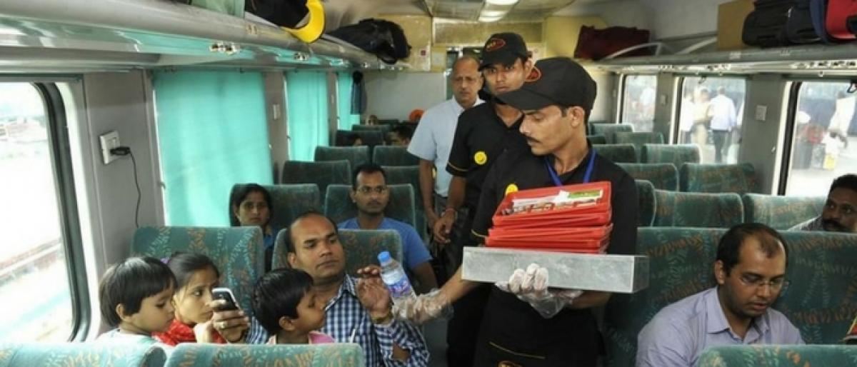 Railways food unfit for consumption: CAG
