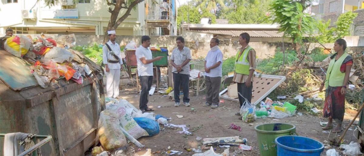 VMC Commissioner J Nivas inspects sanitation in Vijayawada