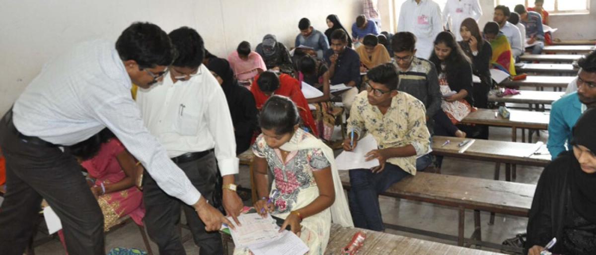 DRO inspects SSC examination centre