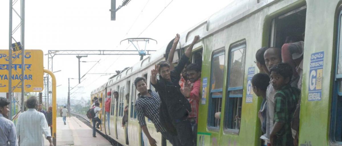 Vijayawada intercity train extended up to Lingampalli