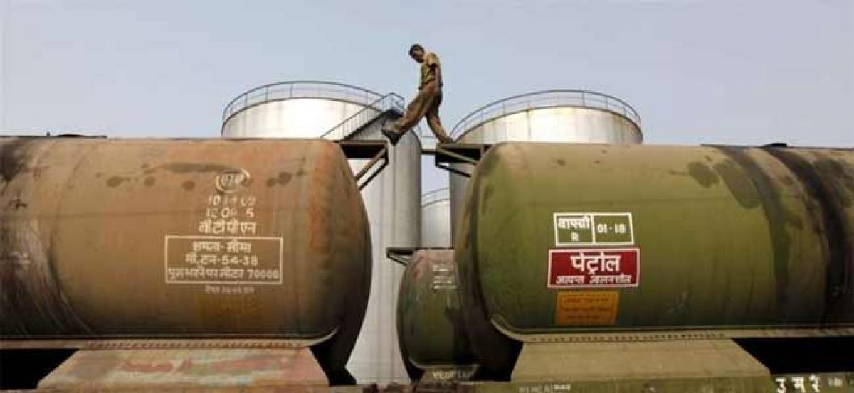 India hopes for US sanctions waiver after cutting Iran oil imports