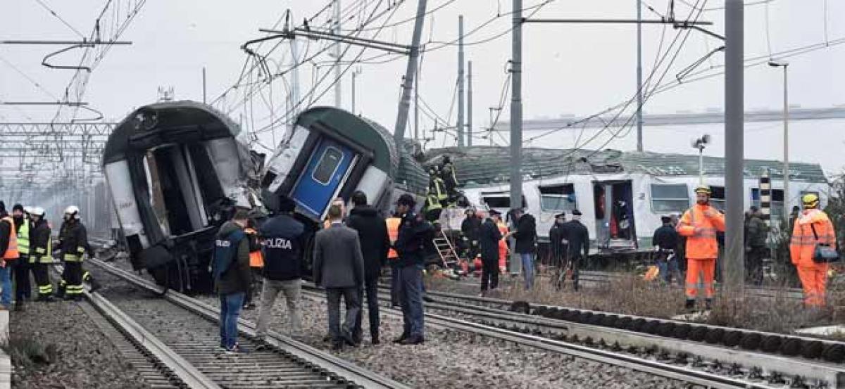 At least 3 killed, 13 injured after train derails in Italian city of Milan