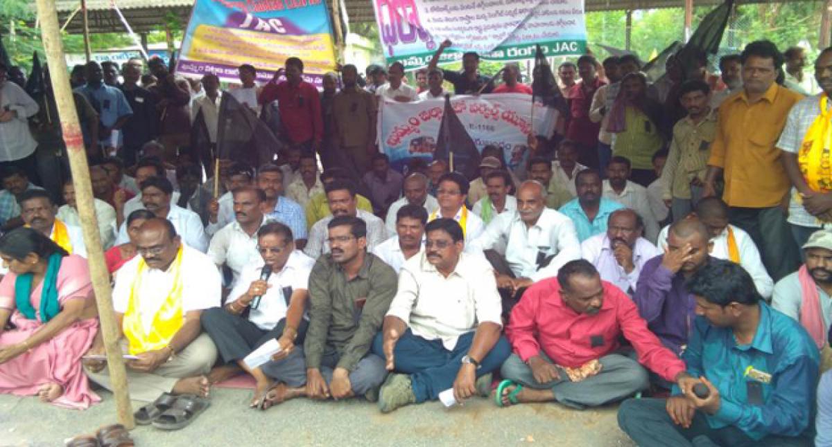 Khammam Transport employees JAC up ante against State, Central govts policies