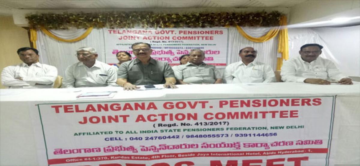 Pensioners warn govt of launching protests from June 11
