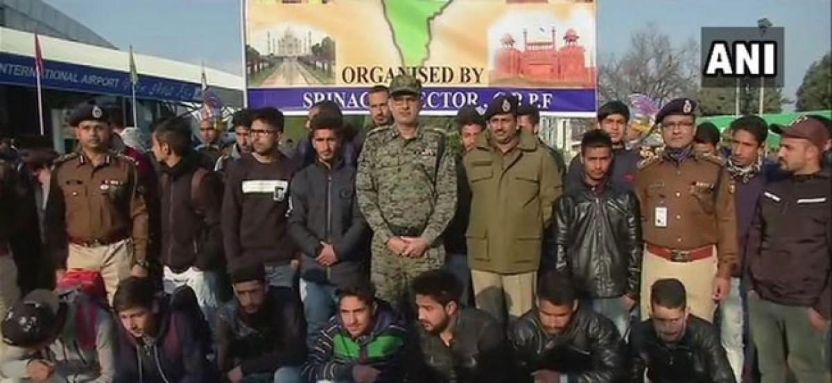 CRPF sent 36 Kashmiri football players on Bharat Darshan