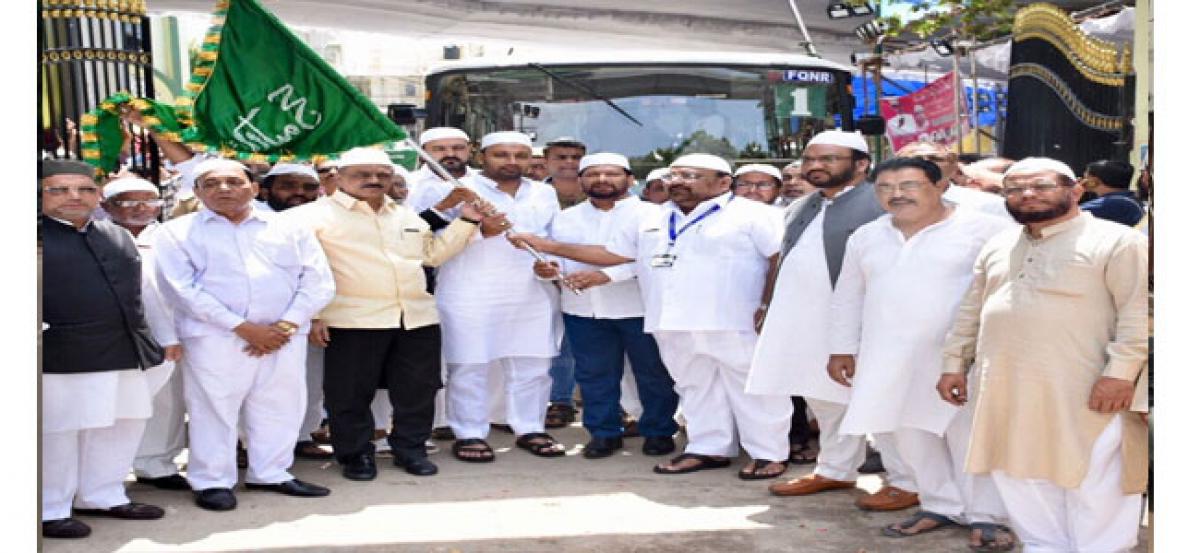 16th batch including 300 pilgrims from Karnataka reaches Mecca