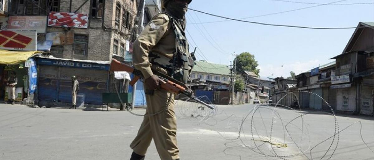 Six J and K policemen quit after ultras kill 3 cops