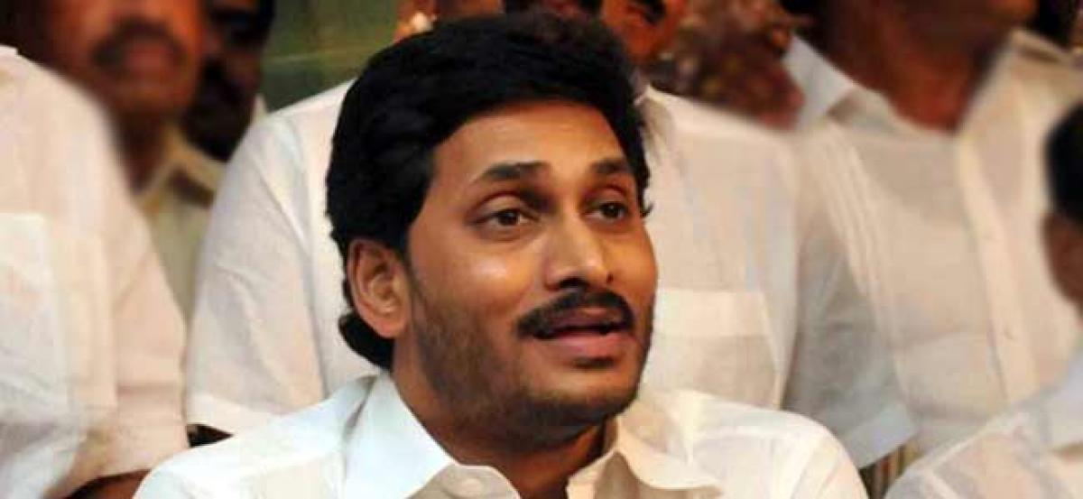 YS Jaganmohan Reddy files petition in Hyderabad HC seeking thorough probe into stabbing