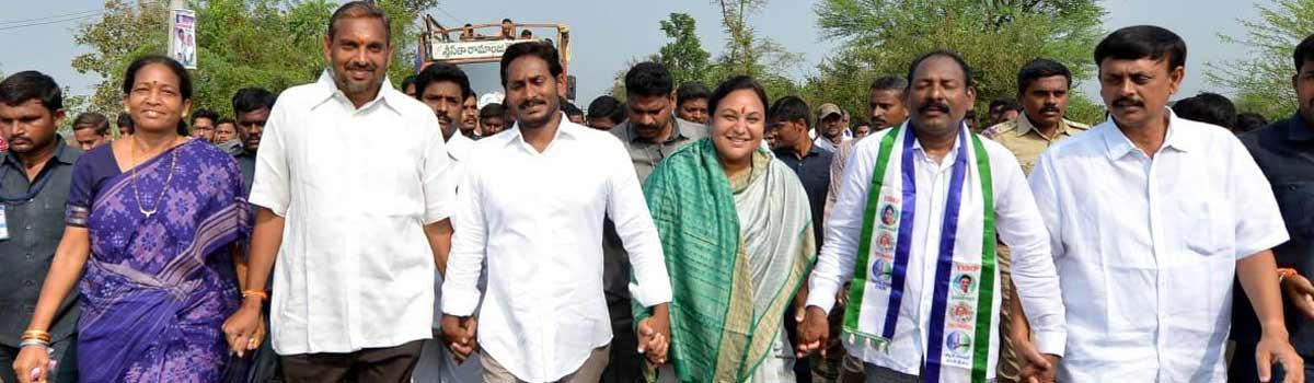 YS Jagan assured to solve contract staff