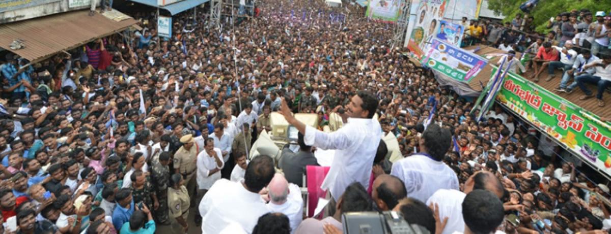 Jagan slams govt for failing to provide water