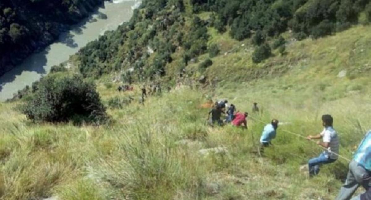 13 dead as mini bus plunges into 300 ft gorge in Jammu