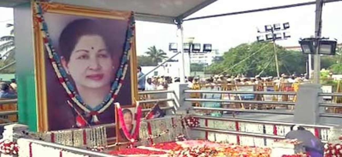 Scores of people pay tribute to Jaya on her death anniversary