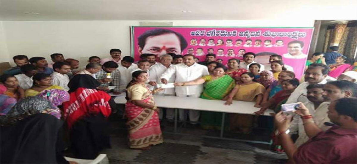 Kalyana Lakshmi cheques distributed