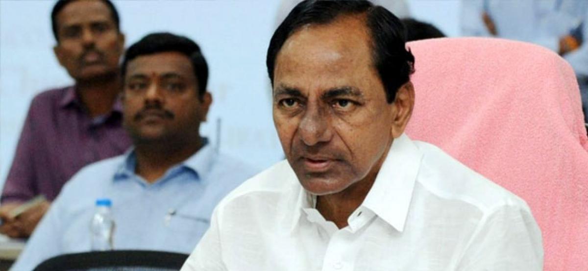 CM KCR blesses newly wedded couple