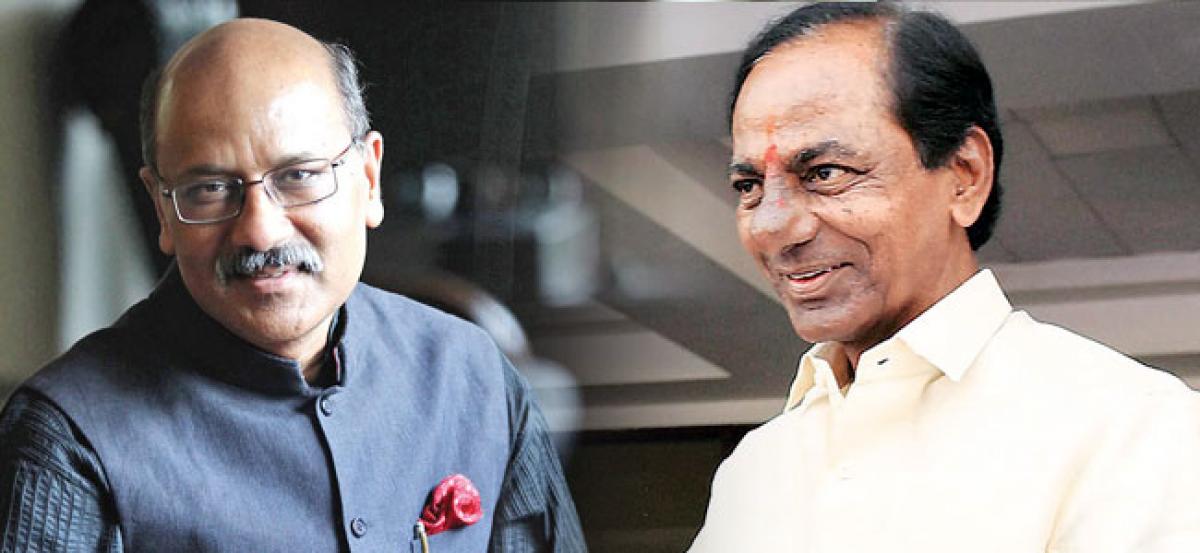 Journalist Shekhar Gupta calls on KCR