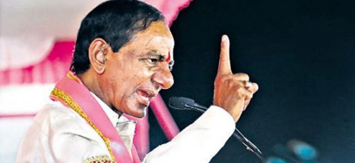 KCR raises Pothireddypadu issue at Wanaparthy public meeting