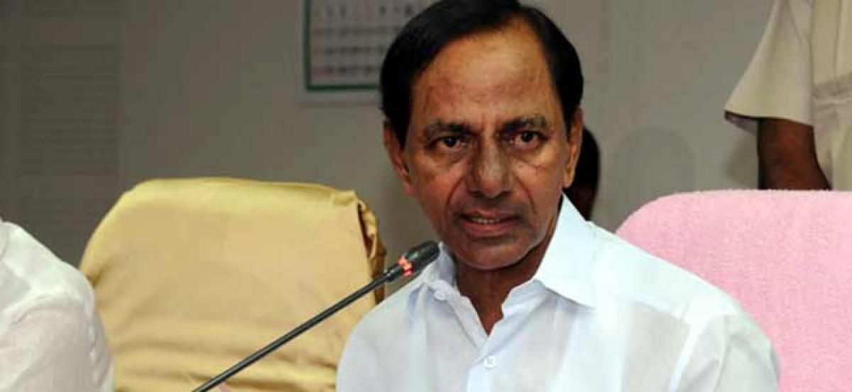 Ex-minister Gurunath Reddy calls on CM KCR