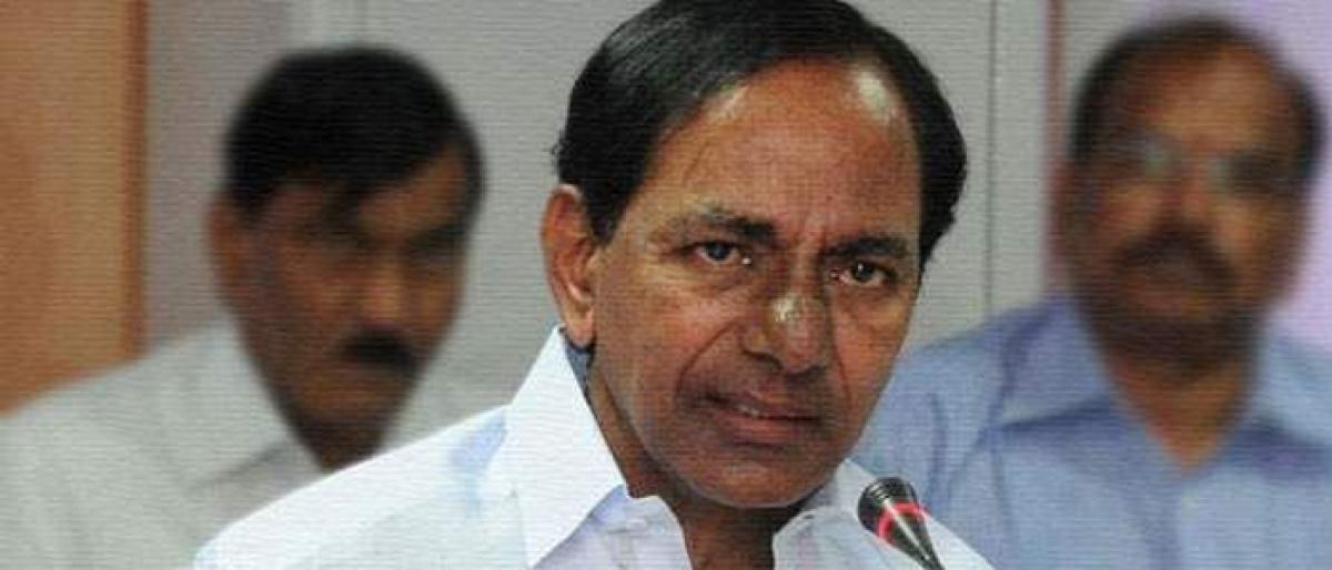 Tackle Oppn effectively, KCR tells mantris