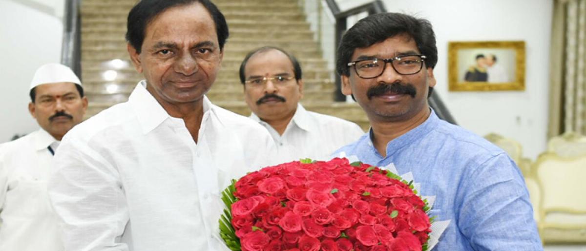 KCR gets support from JMM